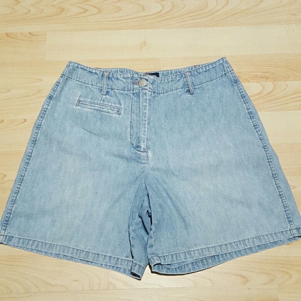 Ann Taylor denim jean shorts 2